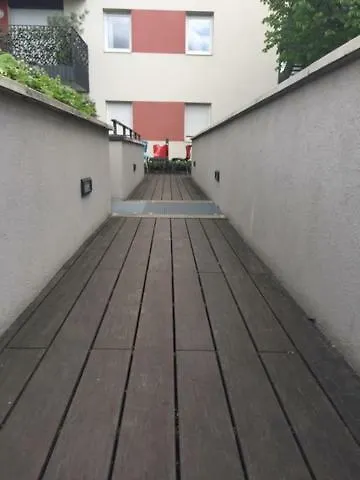 Residence Studio Grand Luxe Wifi Parking Prive Vaulx-en-Velin Apartment